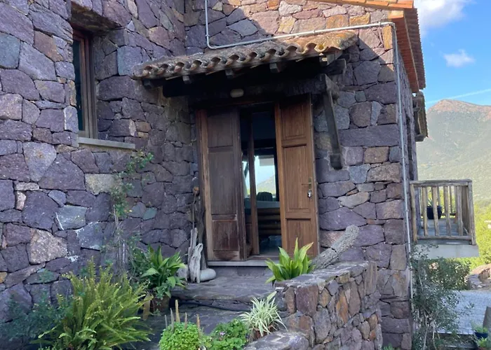 Al Mare Nella Natura Selvaggia Nyaraló